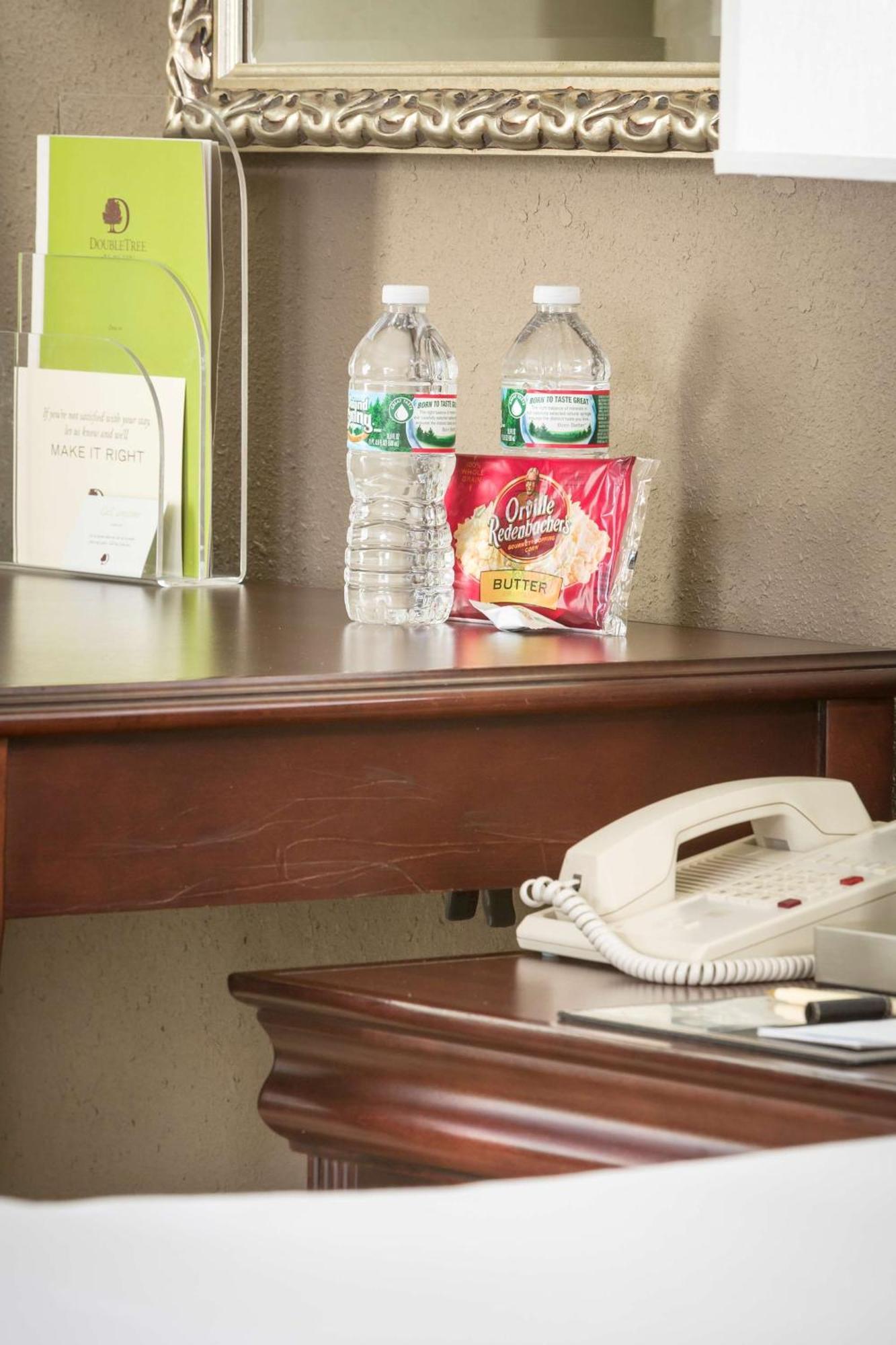 Hotel Doubletree By Hilton Boston-Milford Zewnętrze zdjęcie